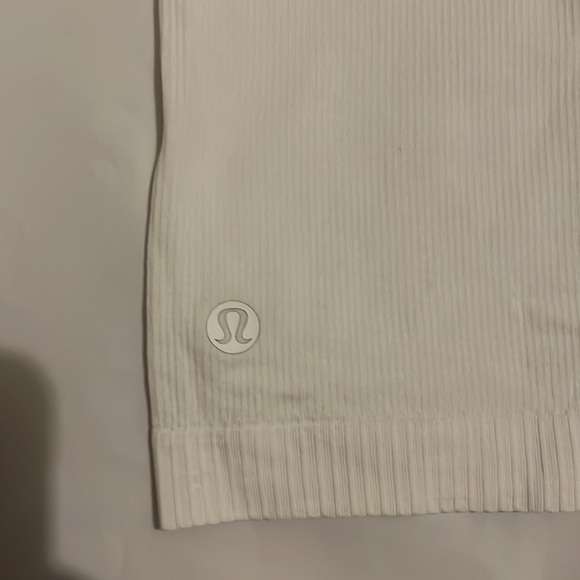 Lululemon tank top white size 4 - Picture 2 of 2